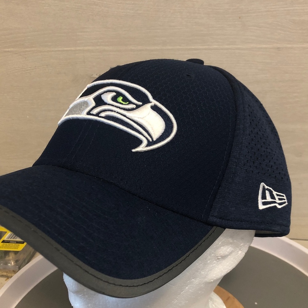 Seattle Seahawks New Era adult flex fit Medium/Large NFL Equipment Hat Cap